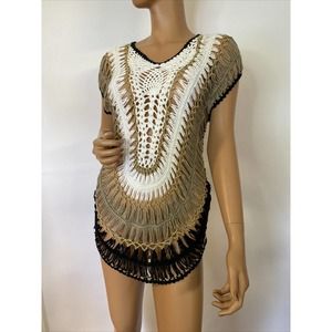 Questions women top open knit size medium white / black/gold